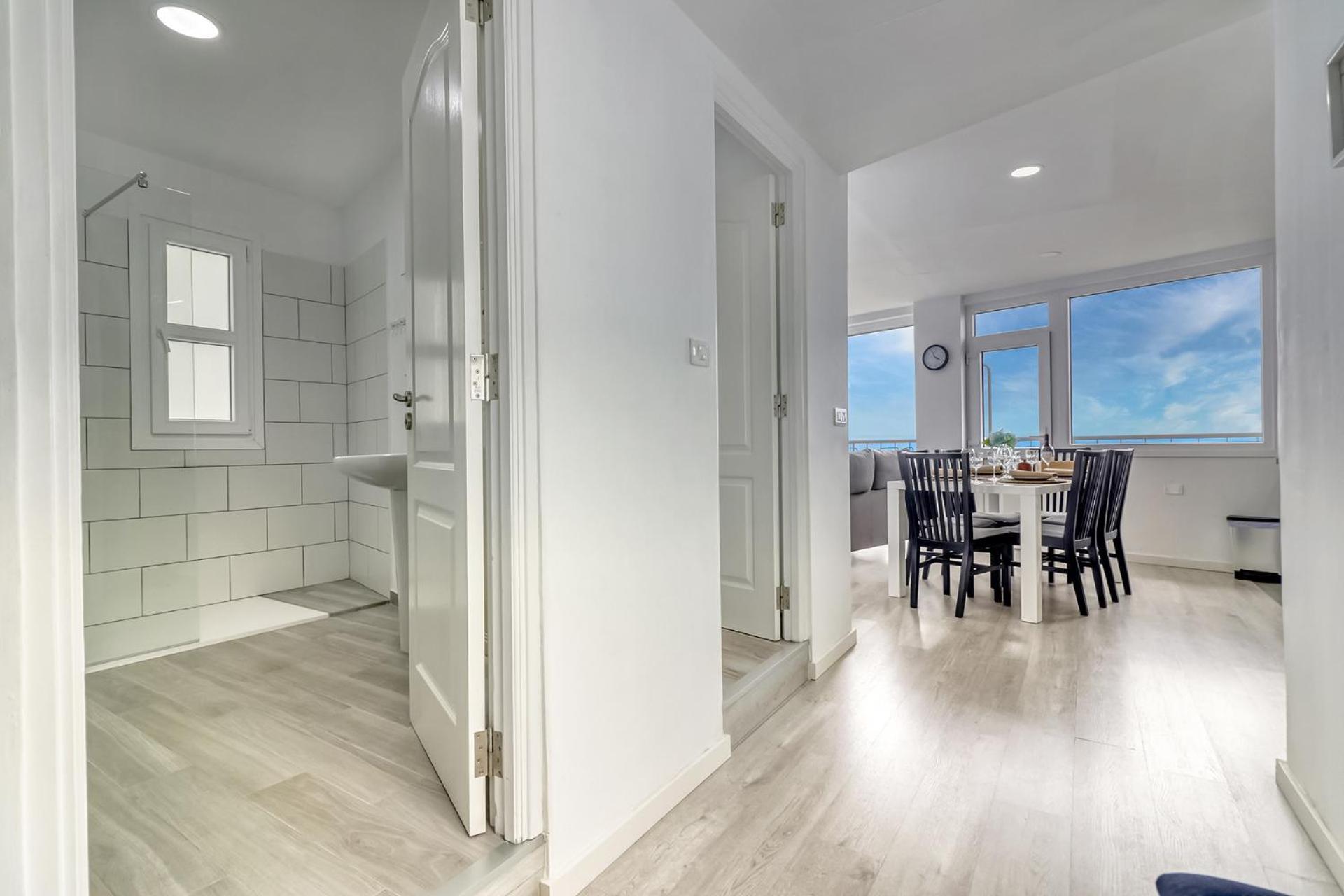 Central Modern Apartment With Private Parking & Ocean View & Coffee Corner 이코드레로스비노스 외부 사진