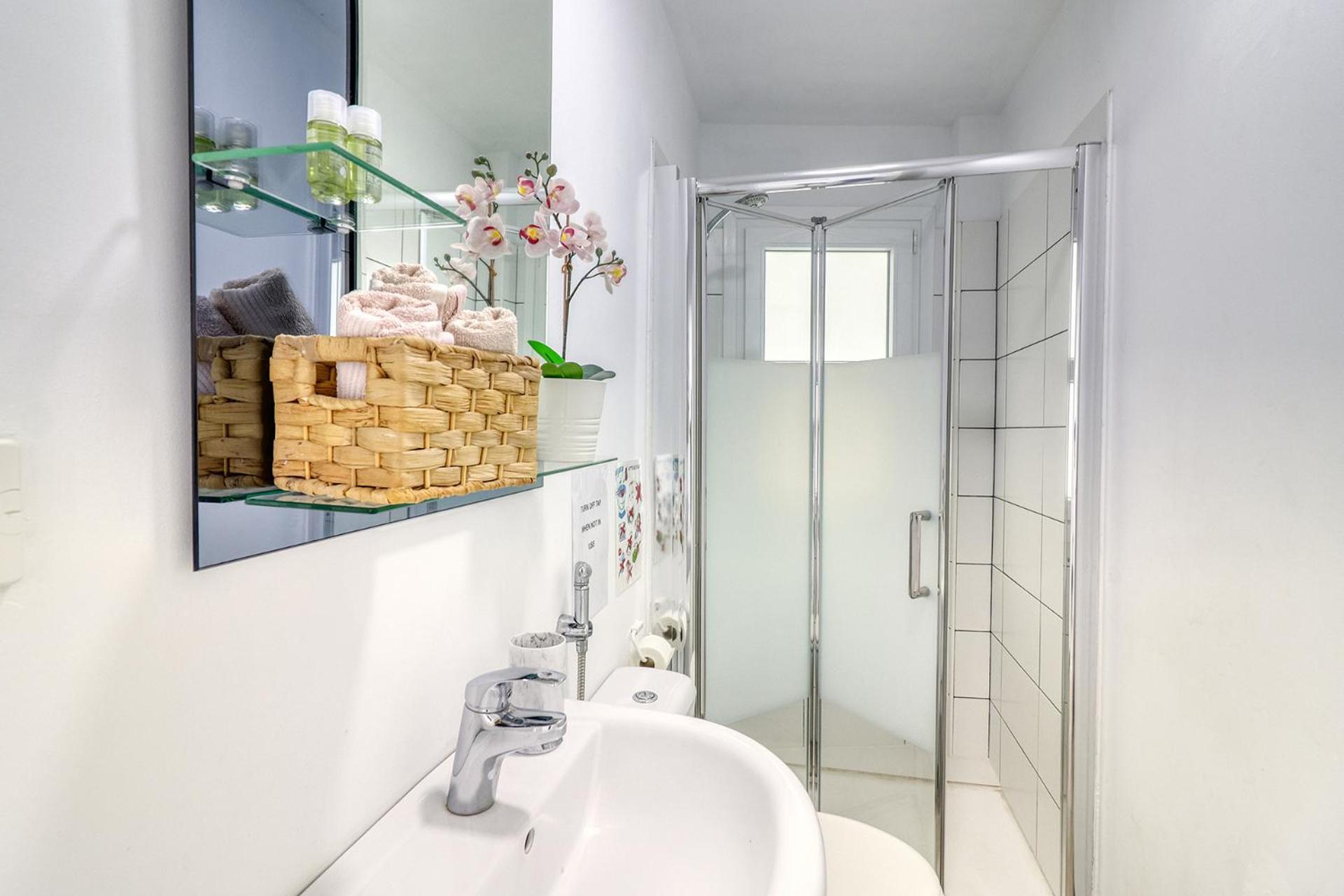 Central Modern Apartment With Private Parking & Ocean View & Coffee Corner 이코드레로스비노스 외부 사진