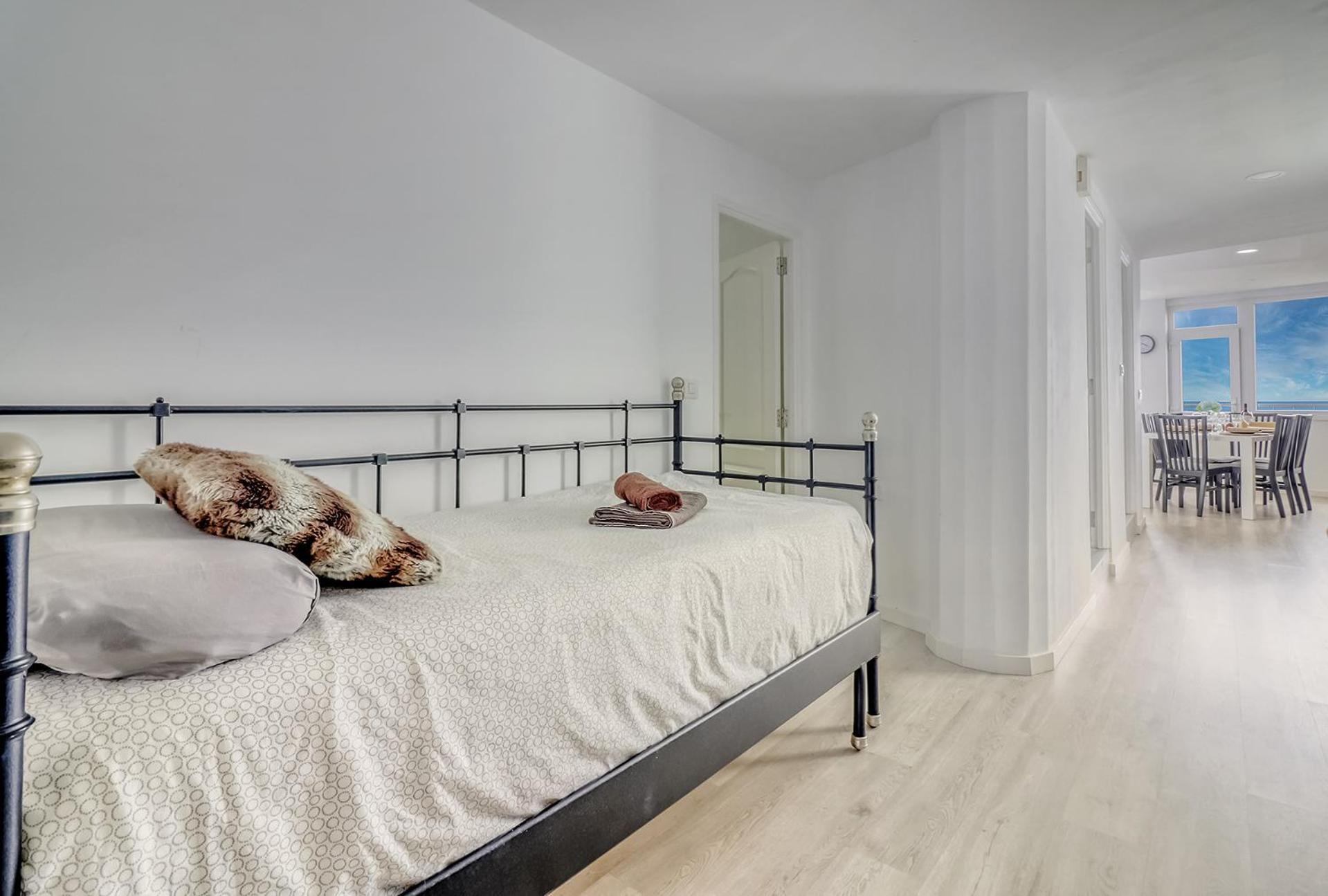 Central Modern Apartment With Private Parking & Ocean View & Coffee Corner 이코드레로스비노스 외부 사진